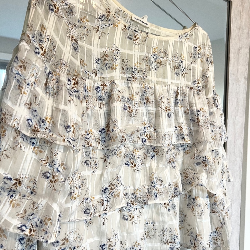 Club Monaco Silk floral blouse, tiered ruffles, extra small